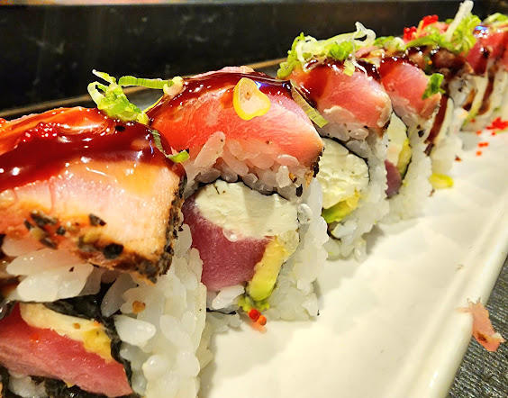 Black Pepper Tuna Roll